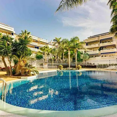Large Direct Ocean Front 4bd