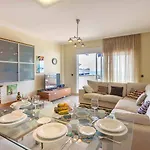 Large Direct Ocean Front 2bd
