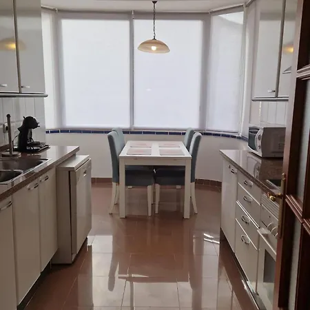 Large Direct Ocean Front Apartamento